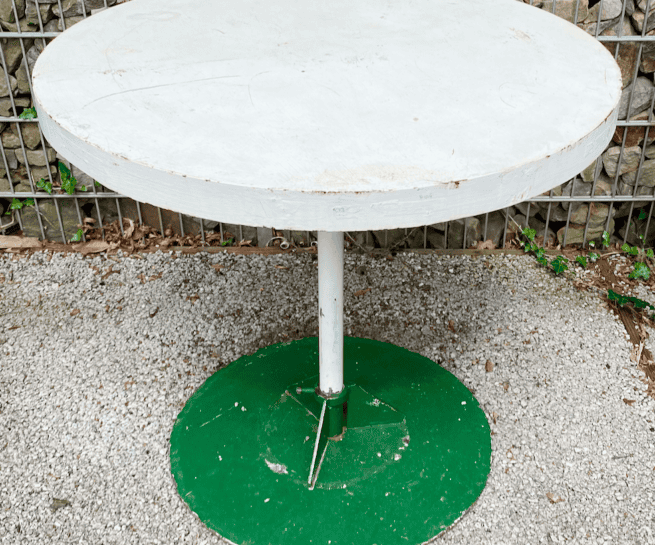 vintage Gartentisch aus Metall